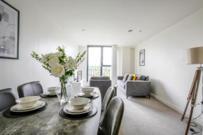 Excellent City Centre Apartment with Juliet balcony by BOLD Apartments